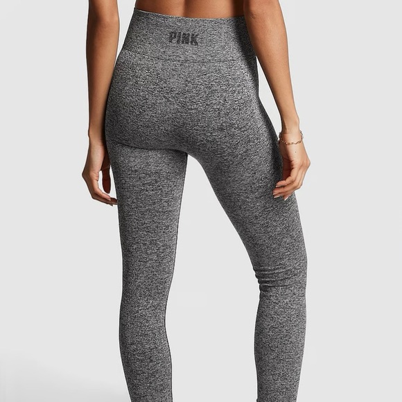 PINK VS SEAMLESS CLASSIC LEGGING Pure Black Marl 7/8 Short Size Large NWT - Picture 3 of 11